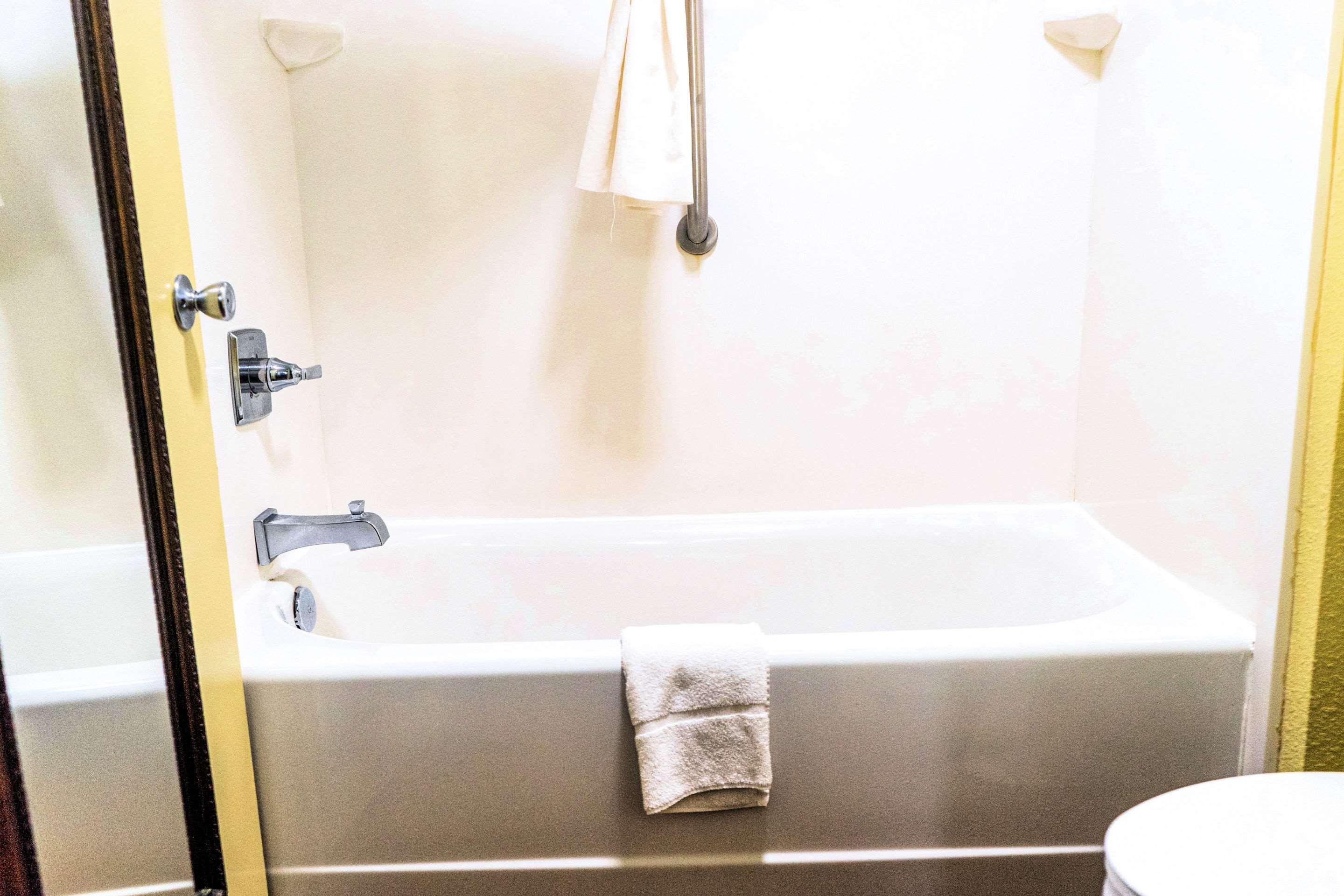 Quality Inn Whiteville North Buitenkant foto