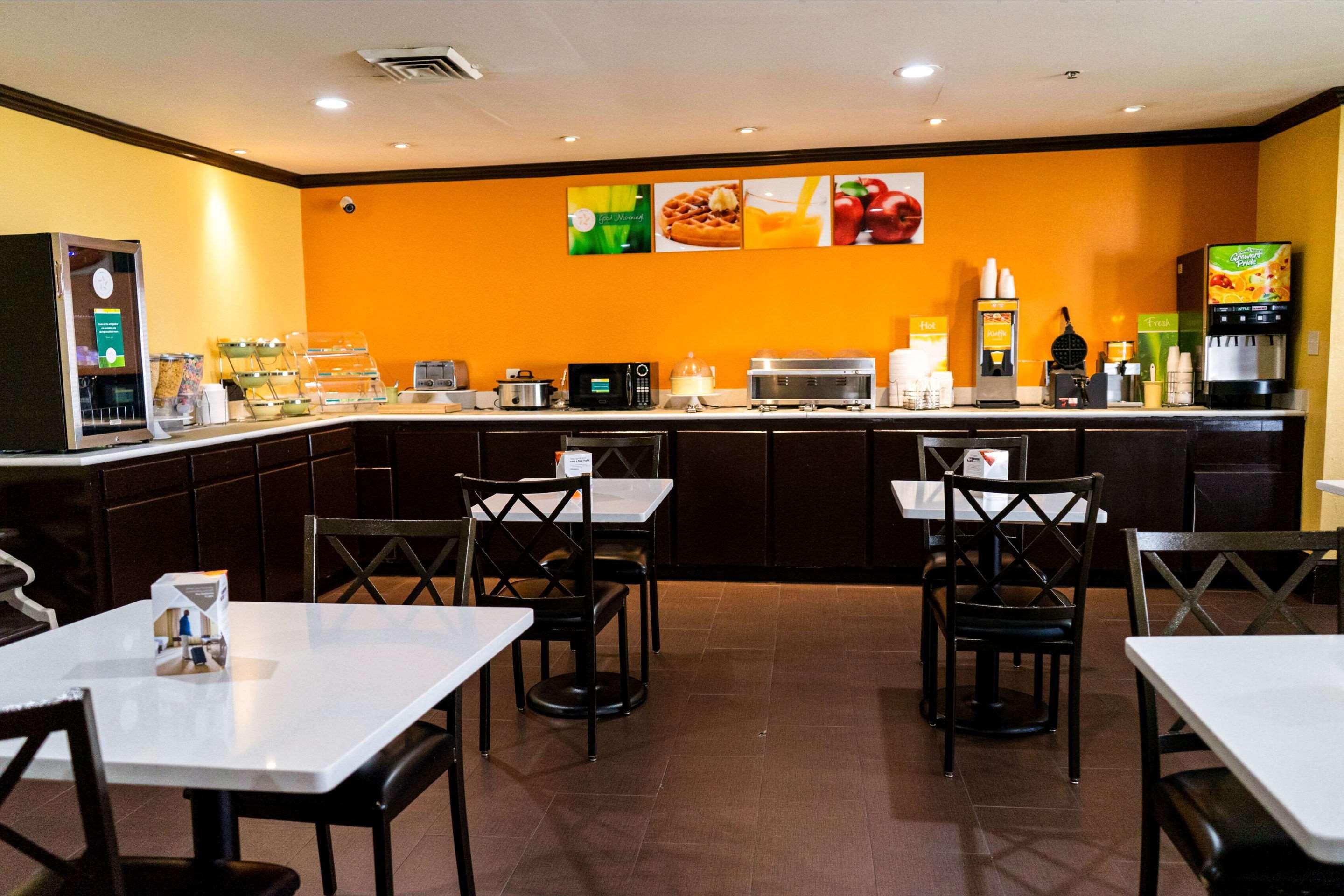 Quality Inn Whiteville North Buitenkant foto