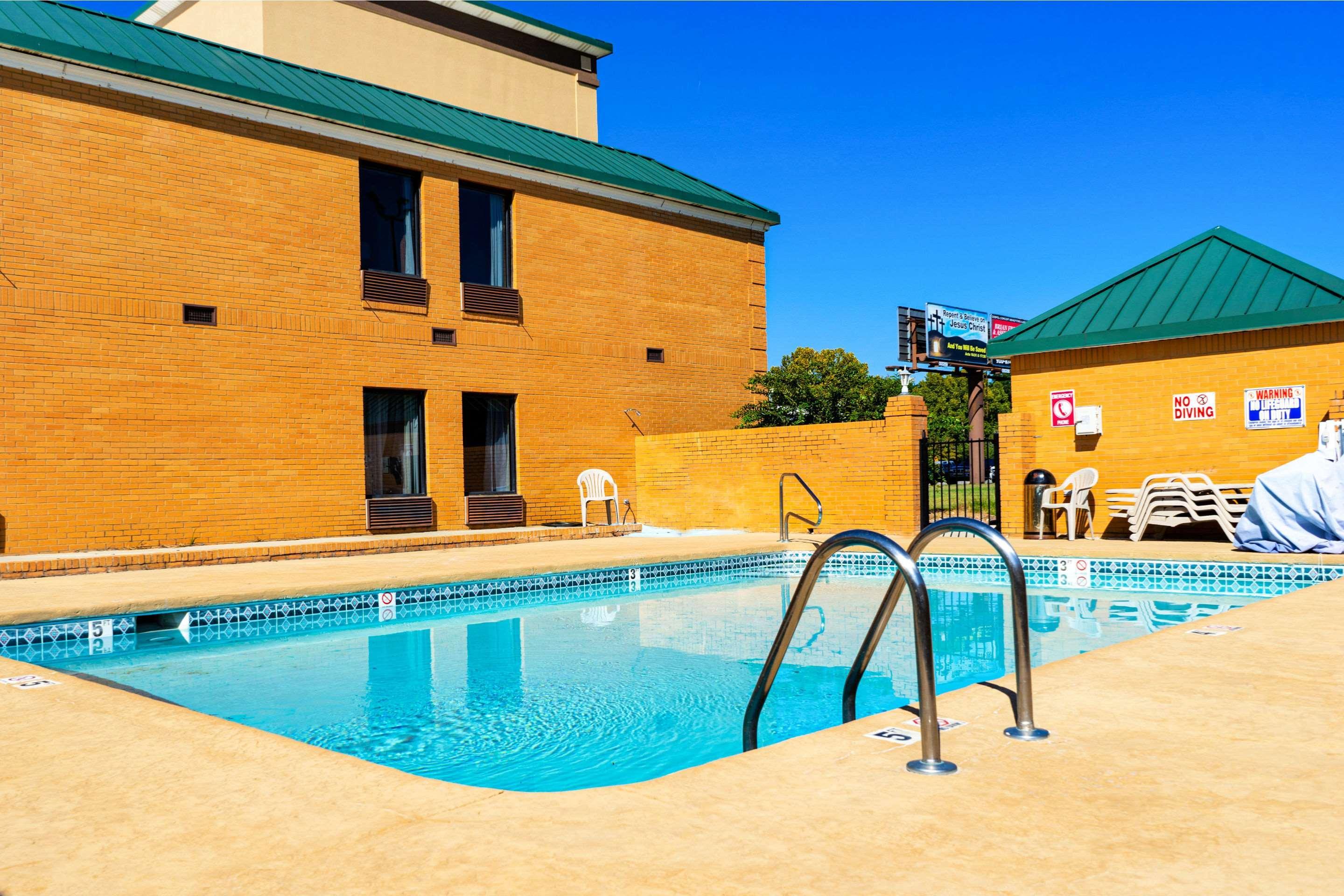 Quality Inn Whiteville North Buitenkant foto